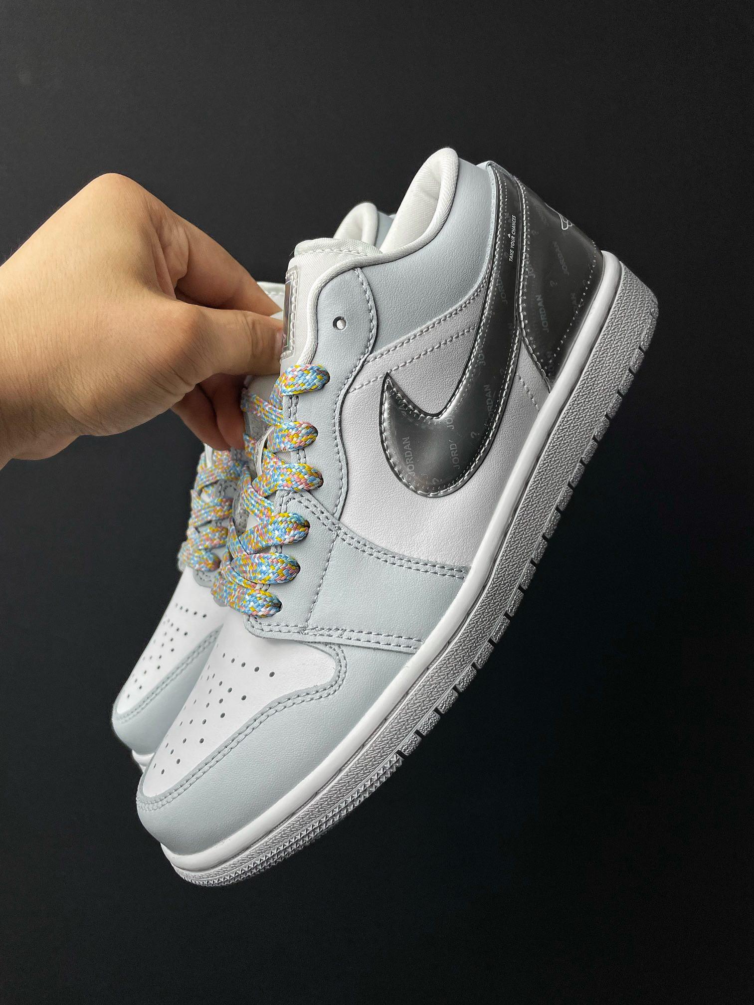 🔥「爆款球鞋」🔥 Air Jordan 1 Low SE 潮流复古篮球鞋
白银撕撕乐 七夕限定